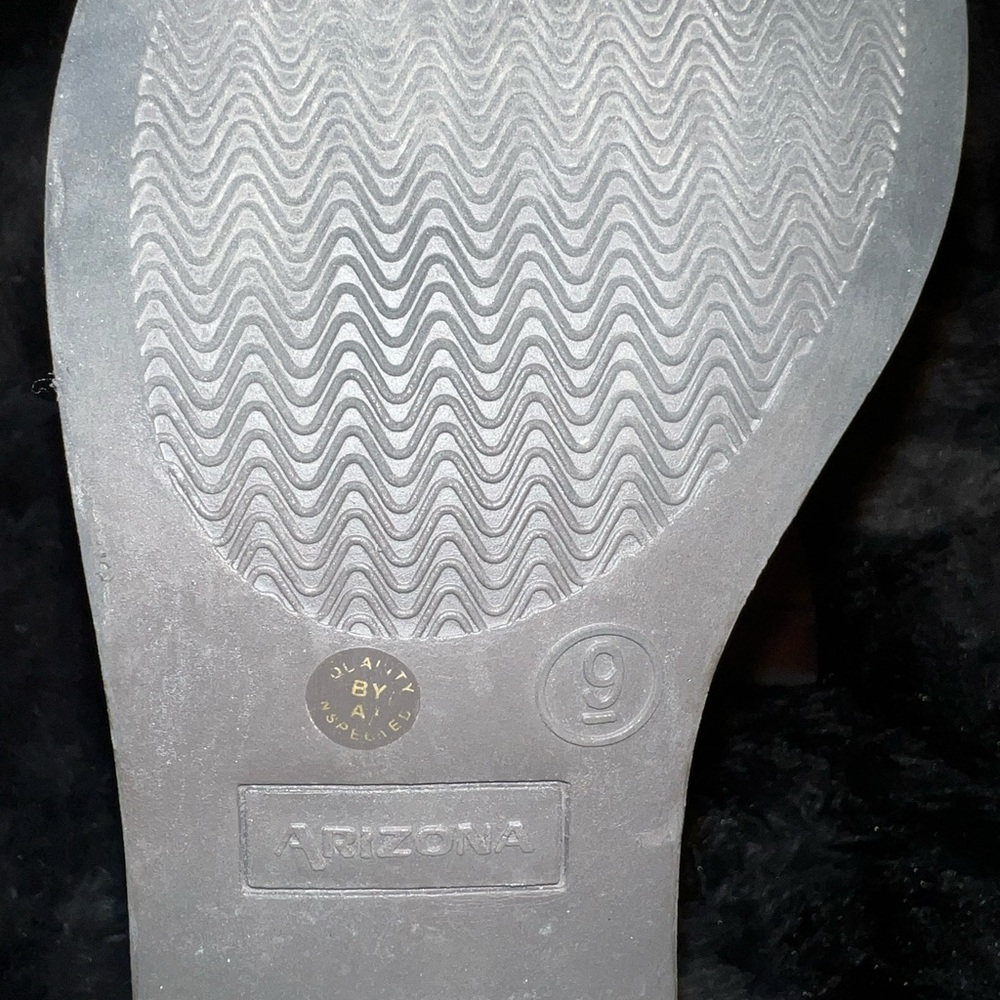 Boots - Picture 3 of 3